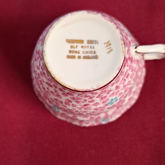 Looks like Old Royal Bone China number 2918 or 2919. It's difficult to read. - Picture 2 of 2